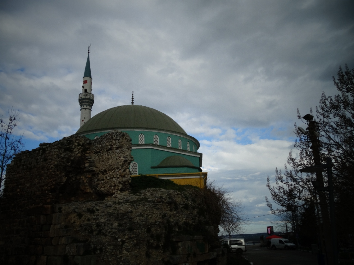 TÜM İHTİŞAMIYLA GÖLYAZI CAMİİ