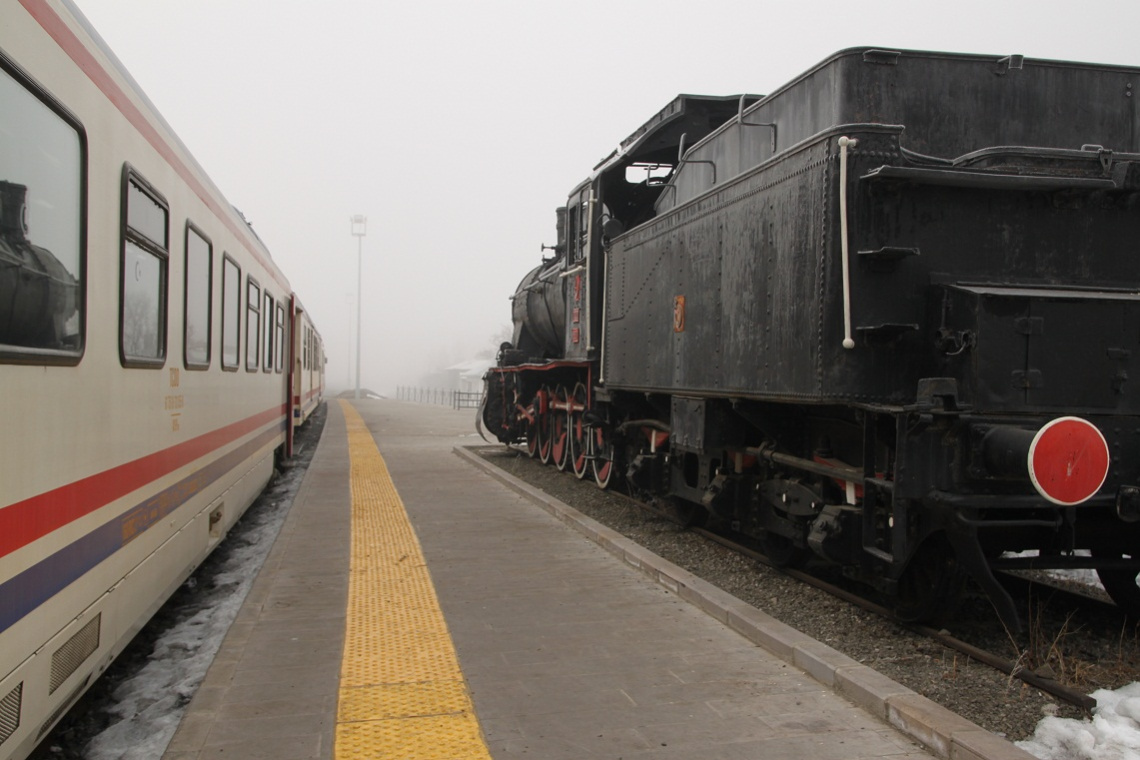 kars tren garı