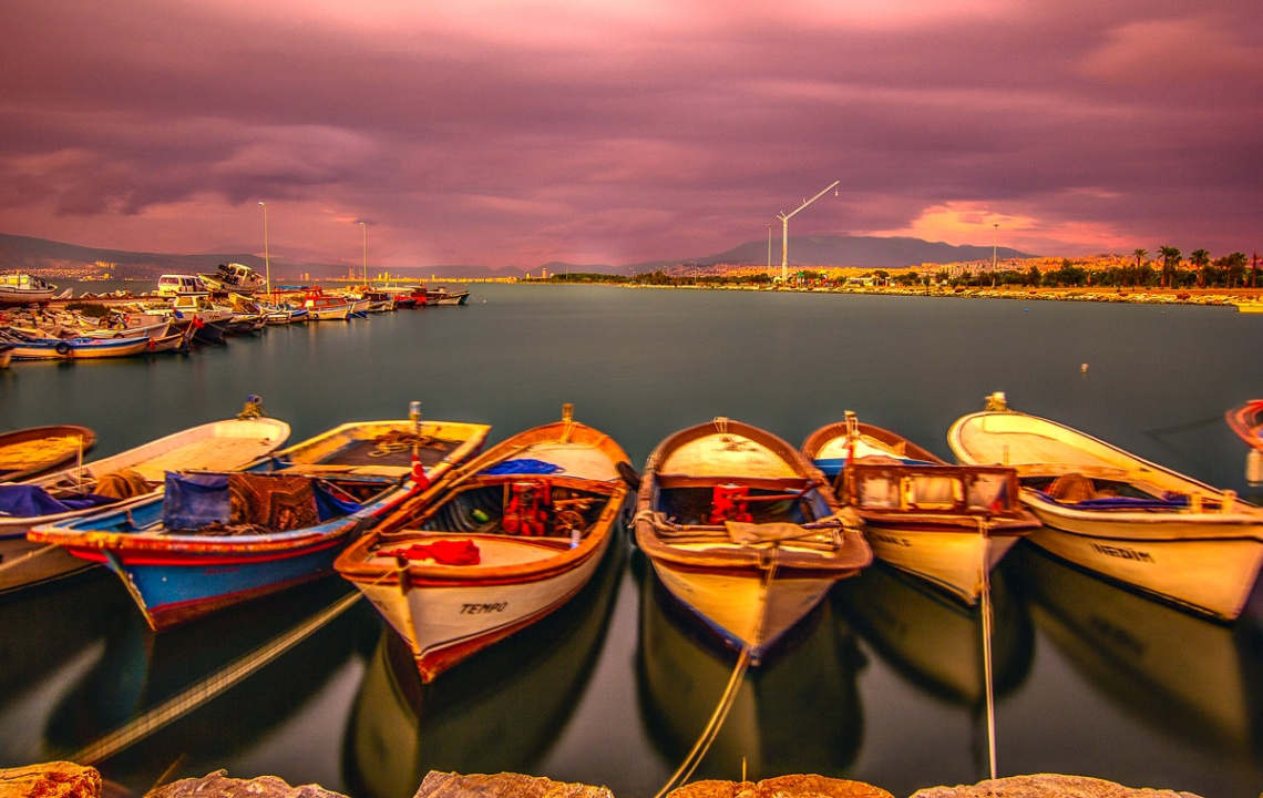 Balıkçı Barınağı. İnciraltı/İZMİR