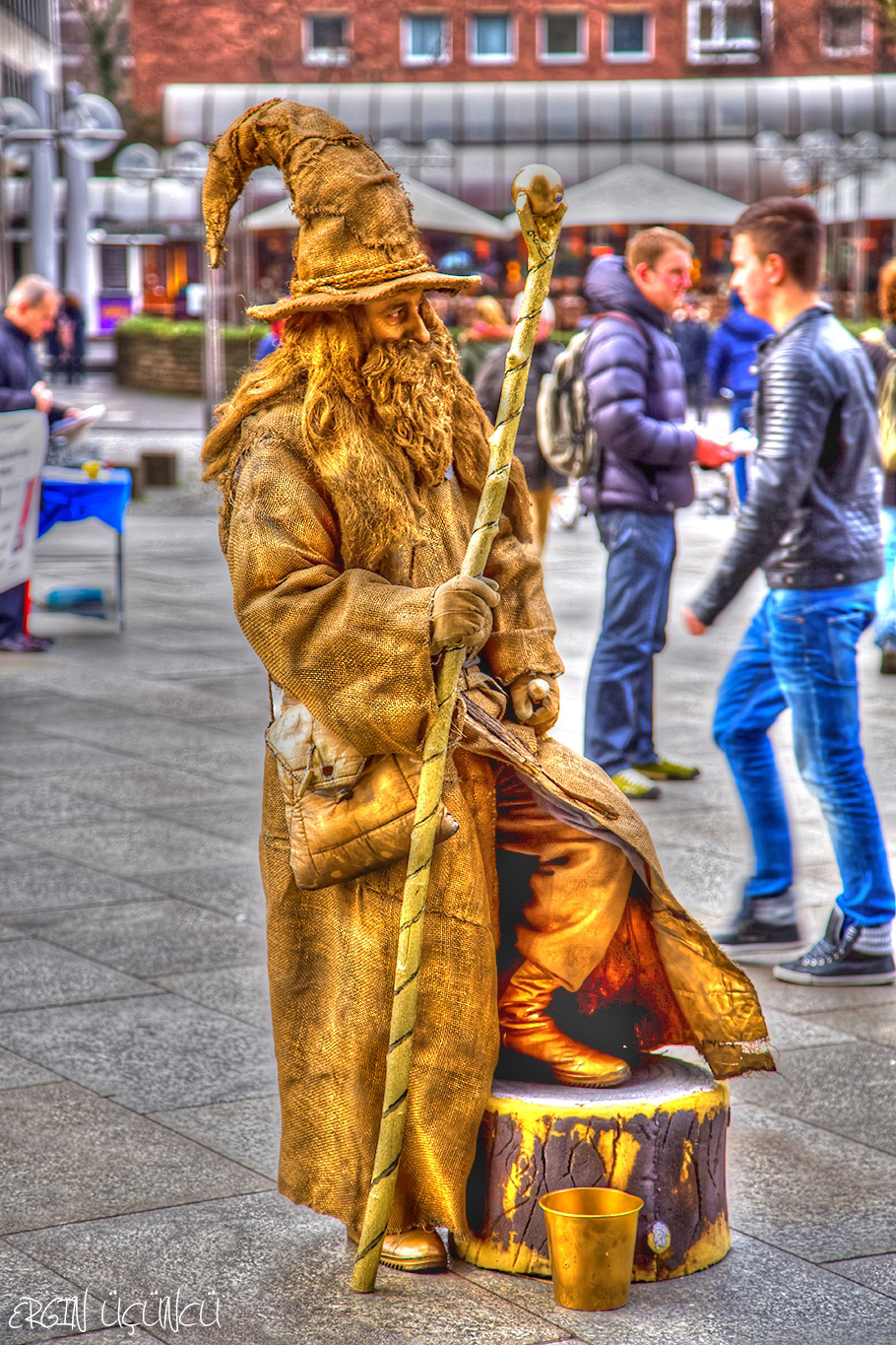 Gold man vII