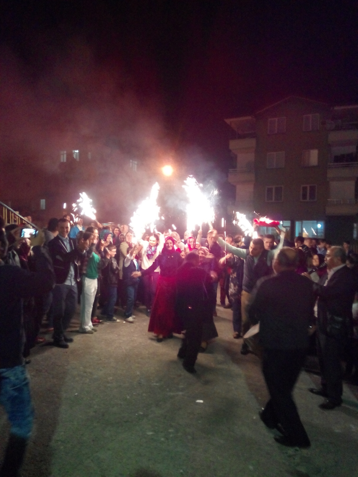 gelin evine kına getirme töreni