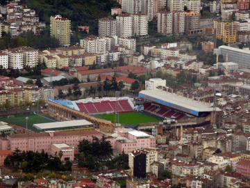 Hüseyin Avni Aker Stadyumu / Trabzon
