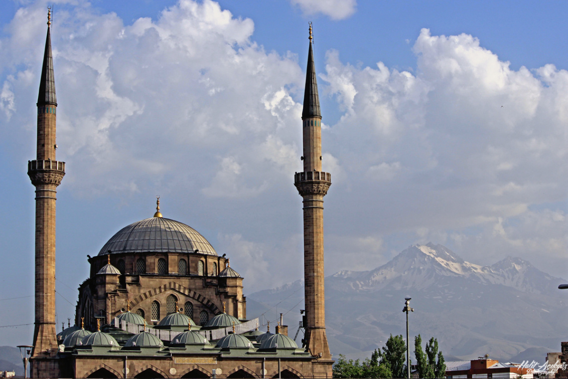 Erciyes ve Bürüngüz Camii