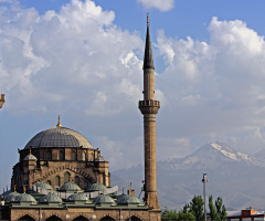 Erciyes ve Bürüngüz Camii