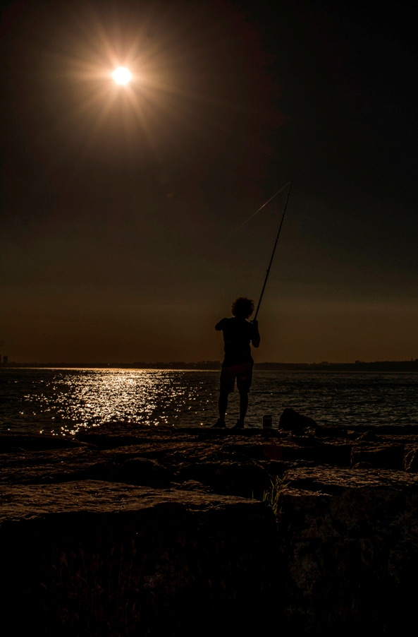 Günbatımında Balıkçı