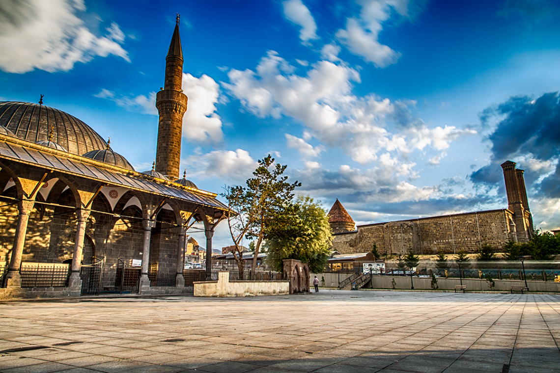 Narmanlı Cami Erzurum
