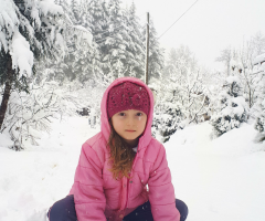 Kar güzeli kızım