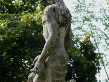 Statue in the Zoological Garden, Karlsruhe / Germa