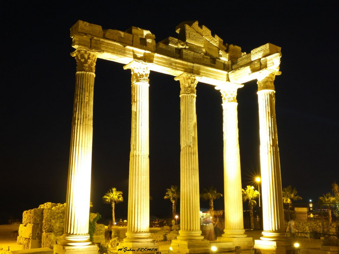 Apollon Tapınağı... Temple Of Apollo